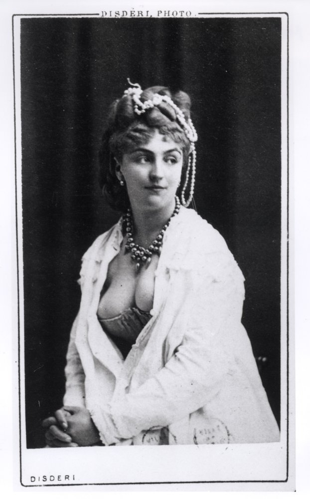 Porträtt av Mery Laurent (1849-1900) 1888-1889 av Andre Adolphe Eugene Disderi