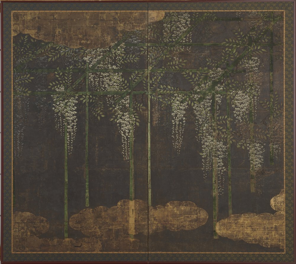 Blommande blåregn på en bambusaljé, Screen (tvåpanel), 1500-1600-tal (färg, guld och silver på papper) av Kano Eitoku