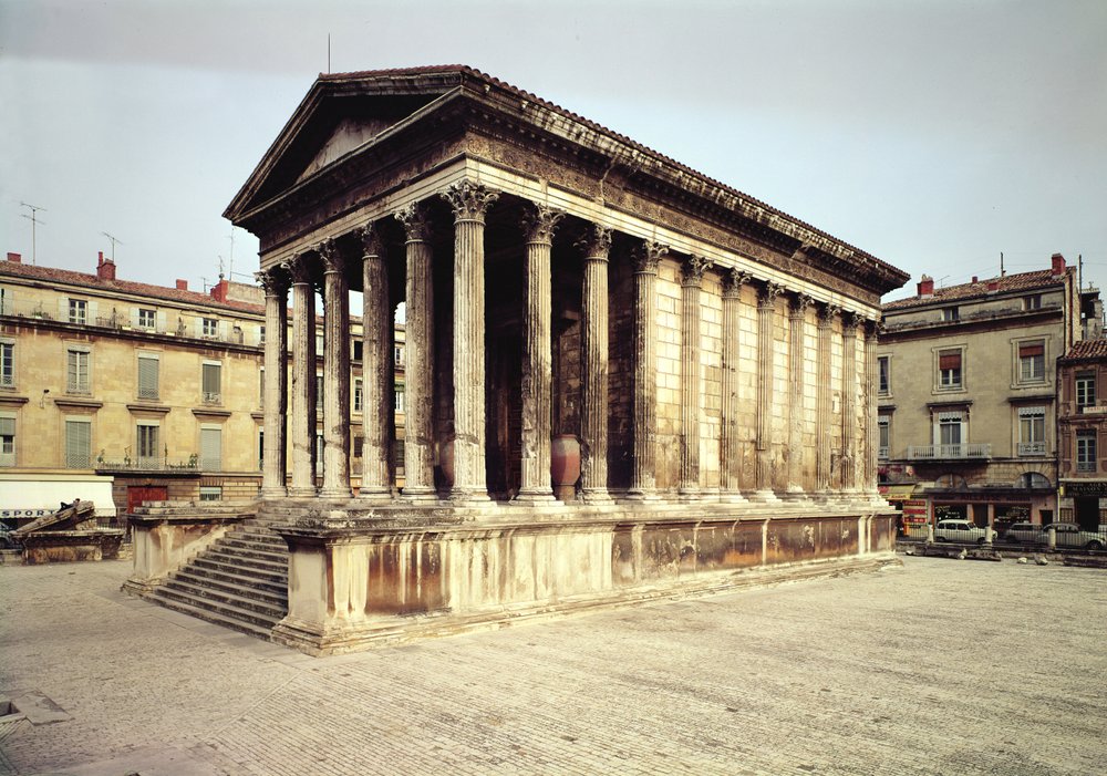 Utsikt över Maison Carree, c.19 f.Kr av Roman