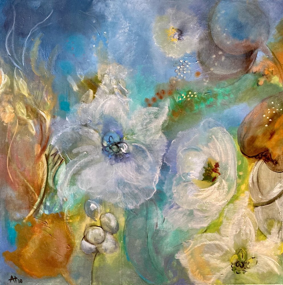 Eteriska vita blommor av Alexandra Higgins