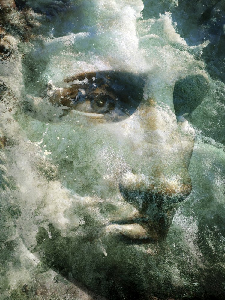 Mythic Water Face av Angelo Cerantola