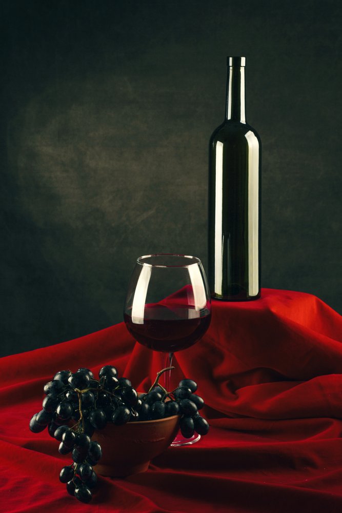 Stilleben med vin och druvor av Brig Barkow