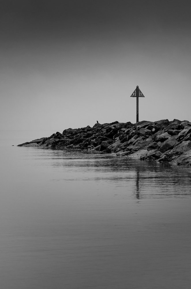 Den fridfulla bryggan vid horisonten av Chris Hamilton