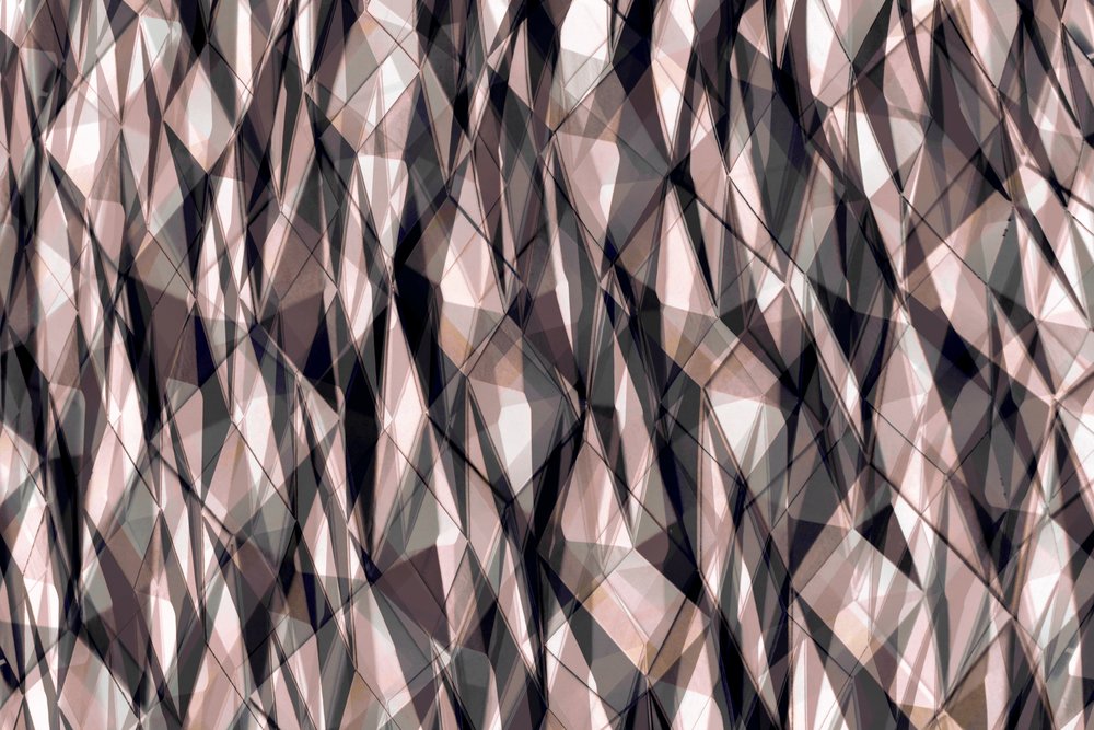 Facetterade geometriska lager av Christina Sillen
