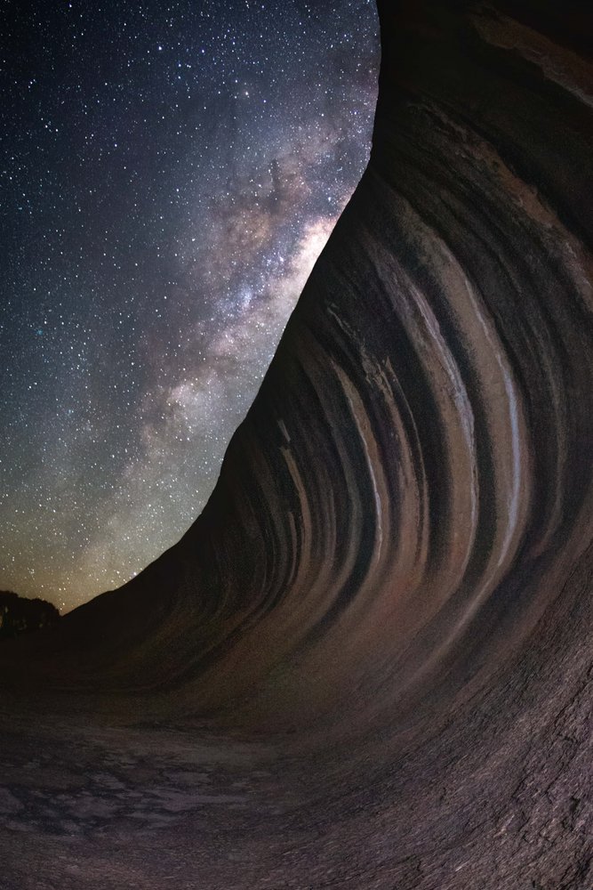 Vintergatan över Wave Rock av Christoph Schaarschmidt