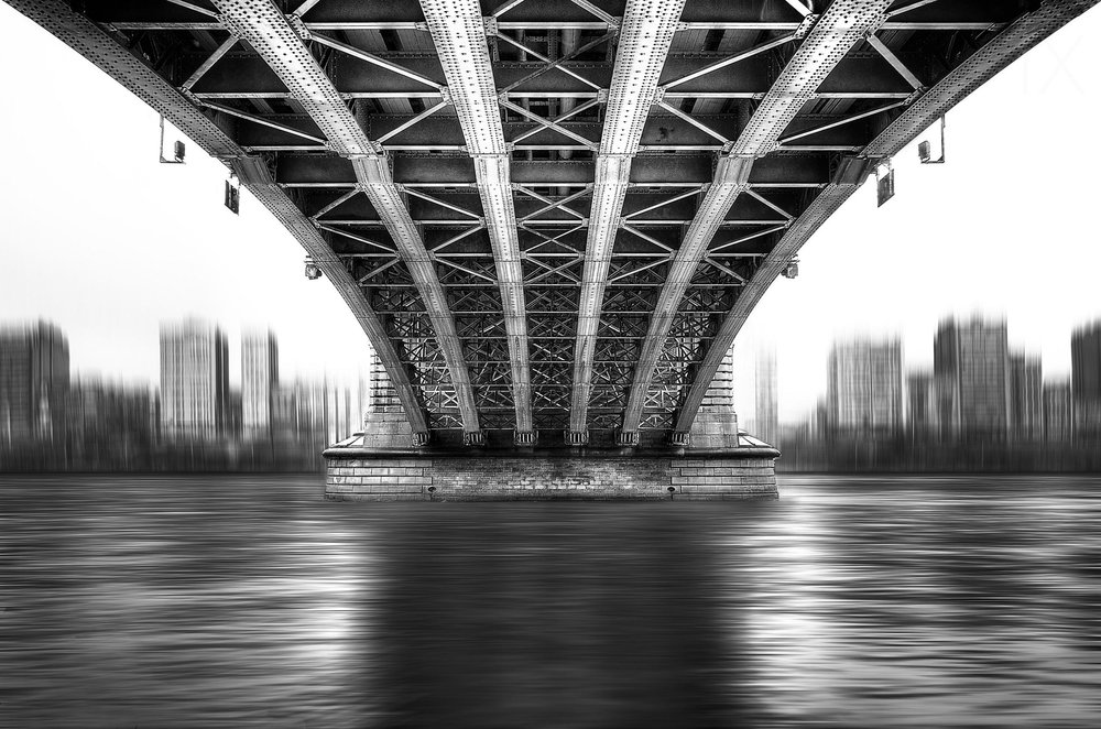 Under stadsbron av EM-Photographies