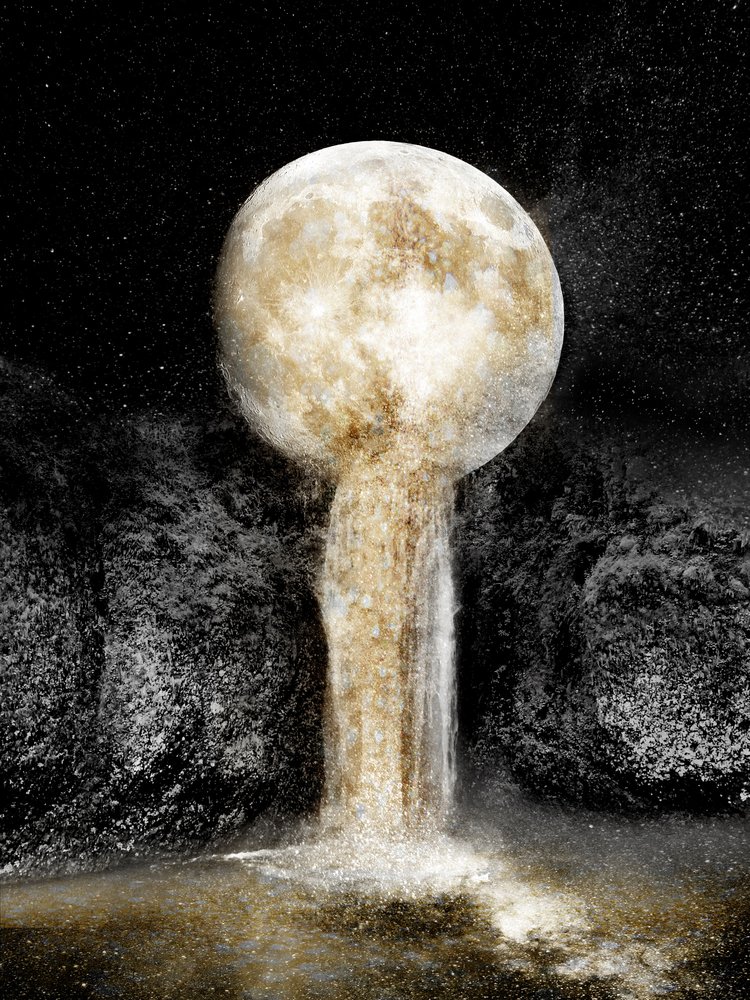 Golden Moon-vattenfallet av Gemma Bardot