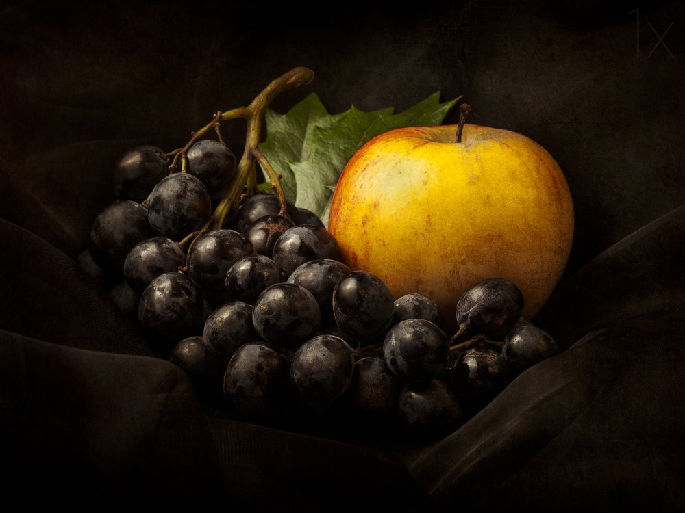 Druvor och gyllene äpple av Jerome Zakka Bajjani