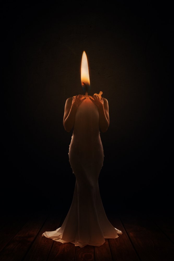 Eterisk ljusfigur av Laura Benvenuti