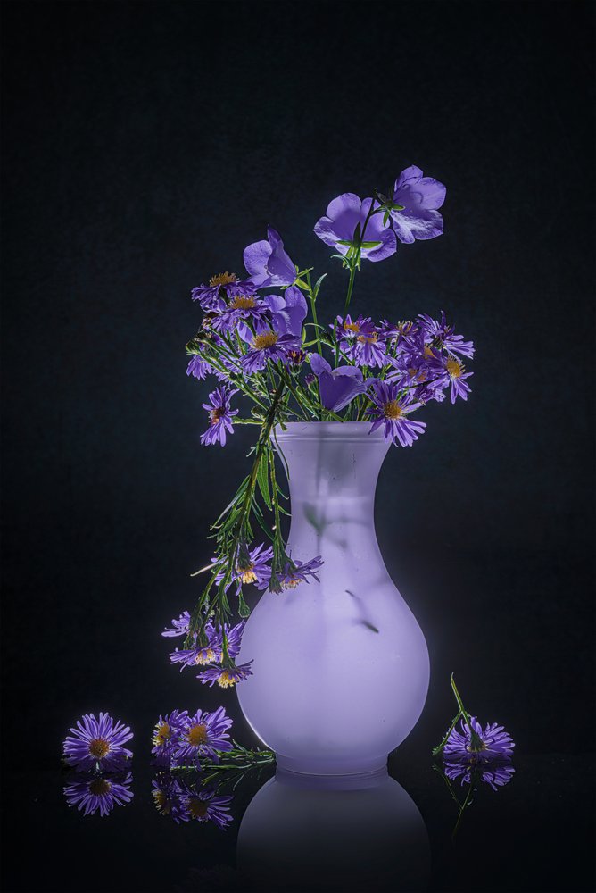 Elegant blommig reflektion av Lydia Jacobs