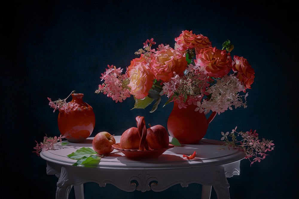 Livfullt blomsterstilleben av Lydia Jacobs