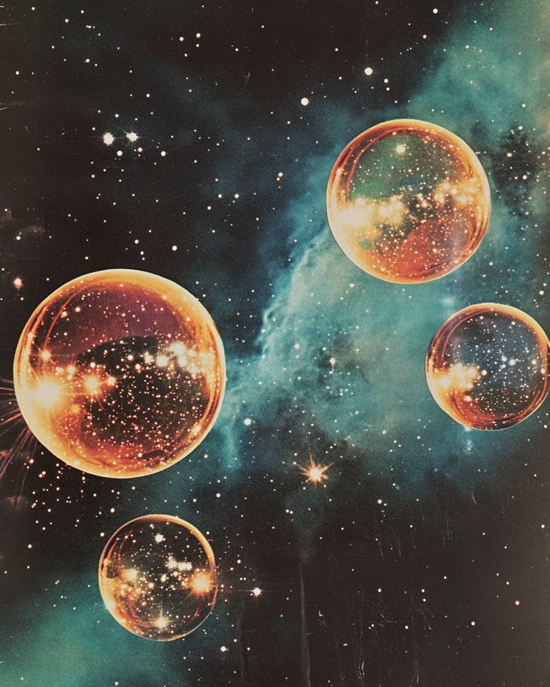 Nebulosan Kosmiska sfärer av Samantha Hearn