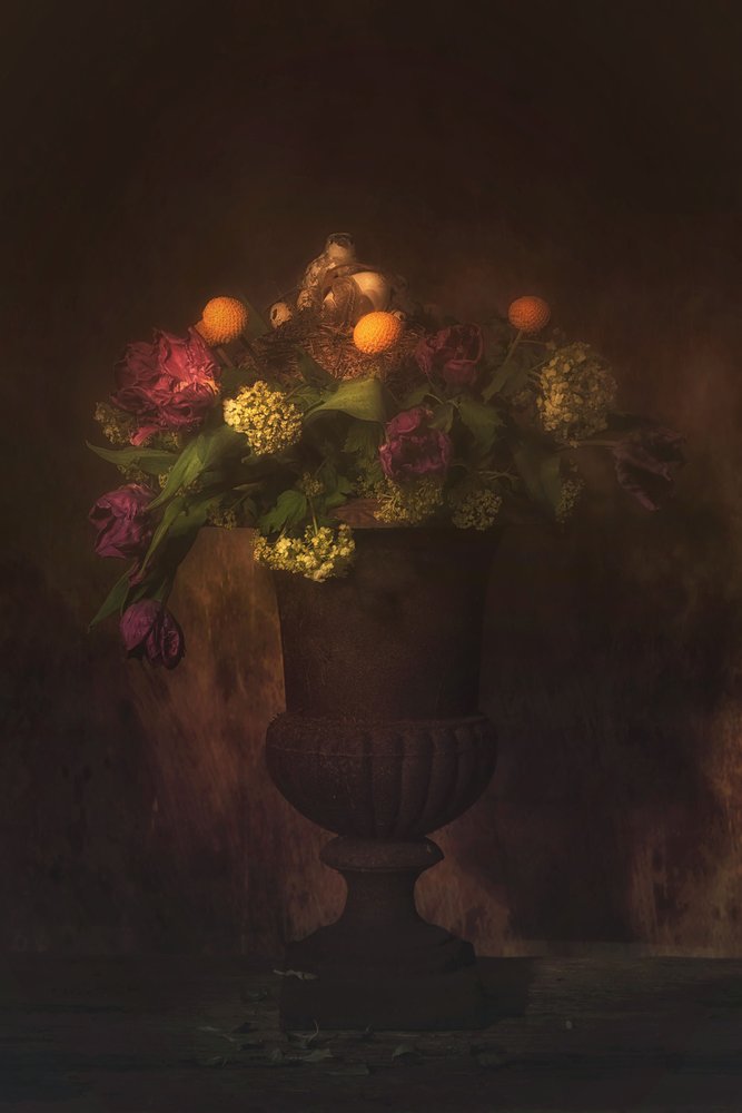 Ett praktfullt blomsterstilleben av Saskia Dingemans