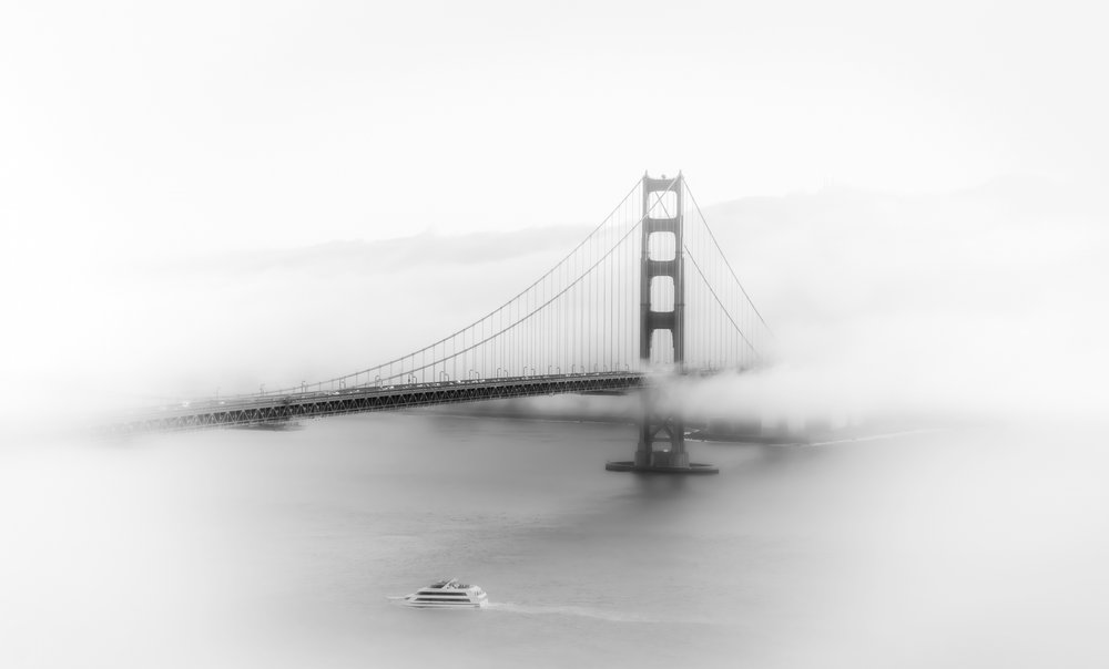 Golden Gate-bron i dimman av Songhu Yan