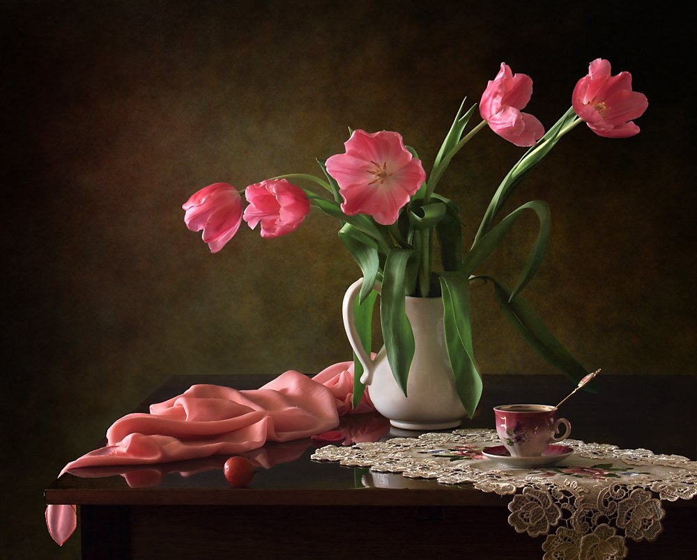 Eleganta rosa tulpaner av Tatyana Skorokhod