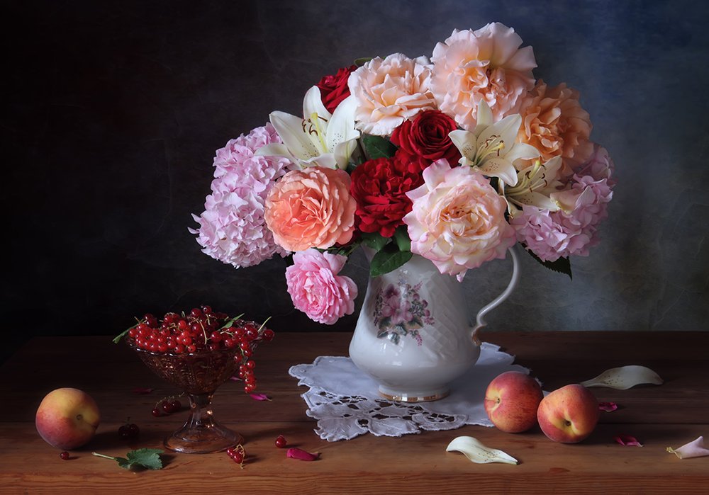 Ett frodigt blomsterstilleben av Tatyana Skorokhod