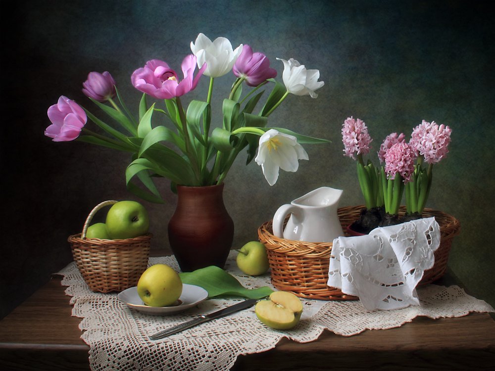 Vårblommor och äpplen av Tatyana Skorokhod