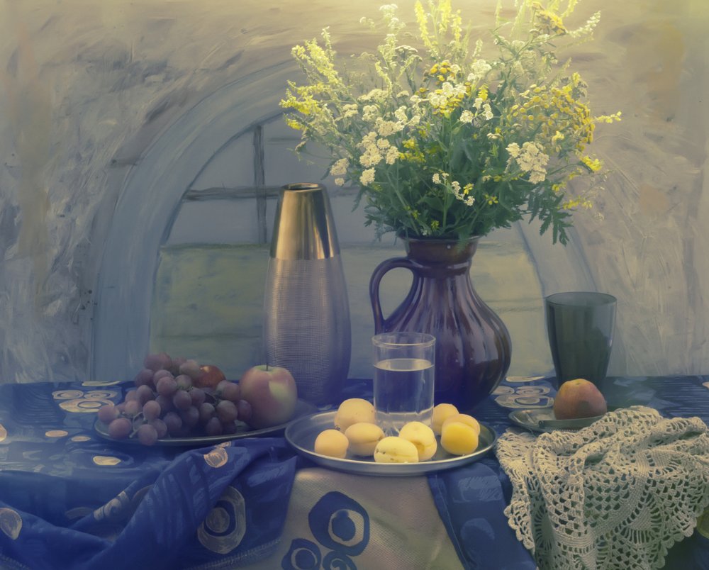 Vildblommor och färsk frukt av UstinaGreen
