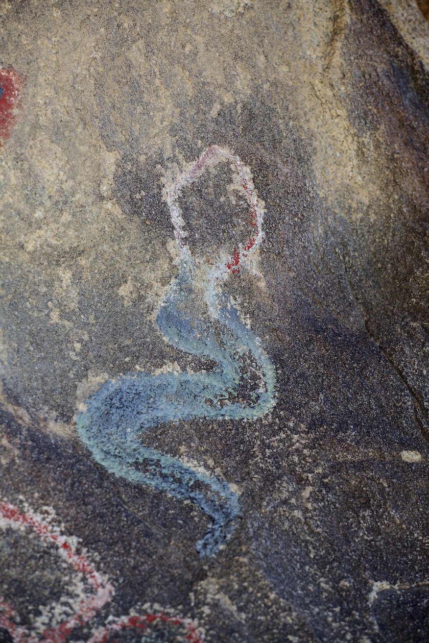 Indiska hällristningar i Nordamerika. Målning tillagd på 50-talet för inspelningen av en western. Park National Joshua Tree, Kalifornien, USA. Nordamerikansk indisk kultur av Unknown