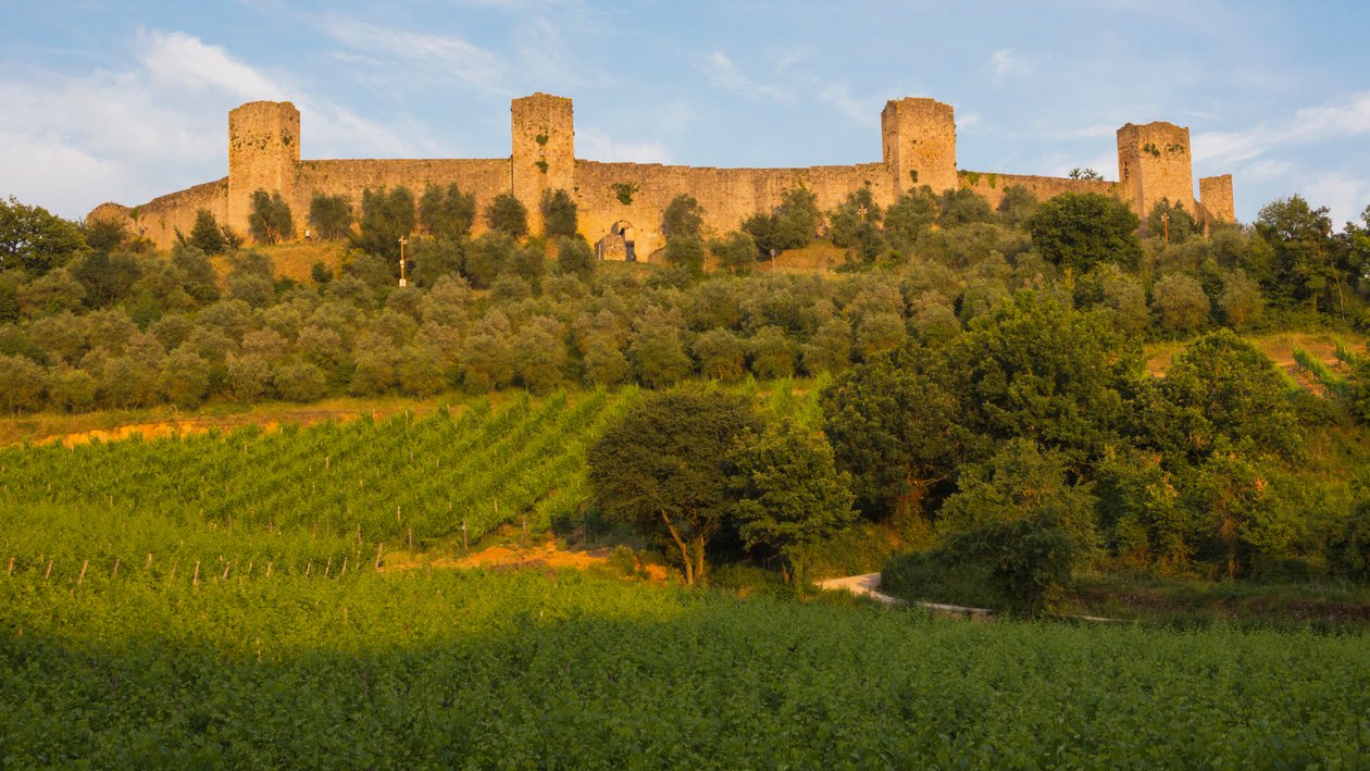 Muromgärdad medeltida stad, Monteriggioni, Italien av Unbekannt Unbekannt