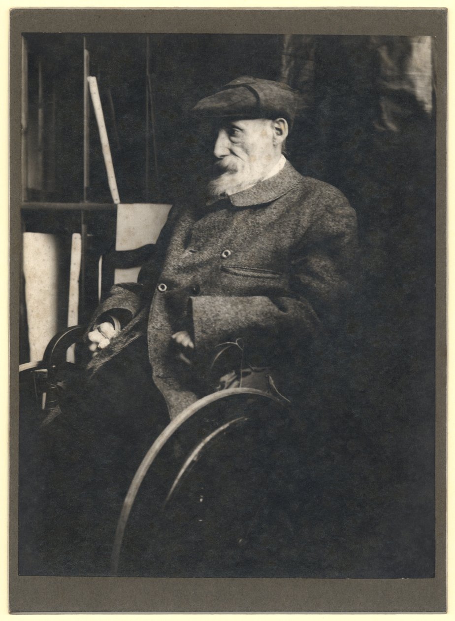 Auguste Renoir (1841-1919) i rullstol av French Photographer