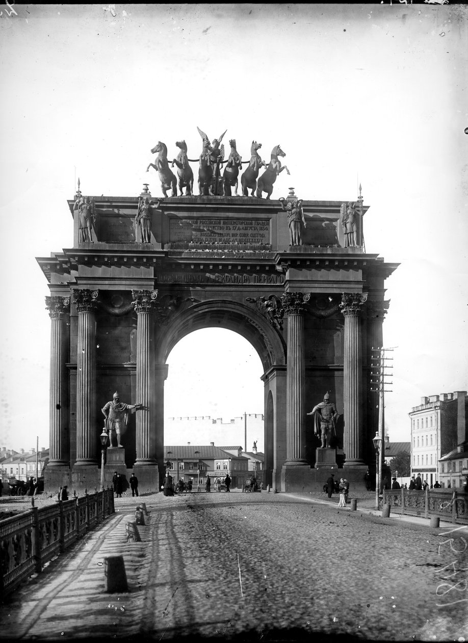Narvaporten, St. Petersburg, 1910 av Russian Photographer