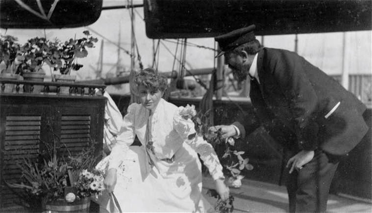 Portrait of Simonne Legrand-Menier (1881-1972) and Gaston Menier (1855-1934).   av Unknown