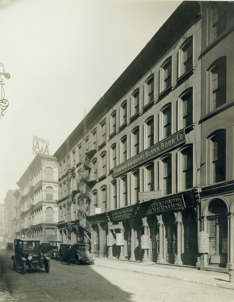 Third Street (Memorial Drive), norr om Olive Street av Unknown