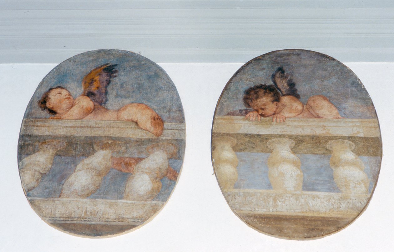 Två bevingade putti klättrar över en balustrad, rundlar från sakristian (fresk) av Veronese