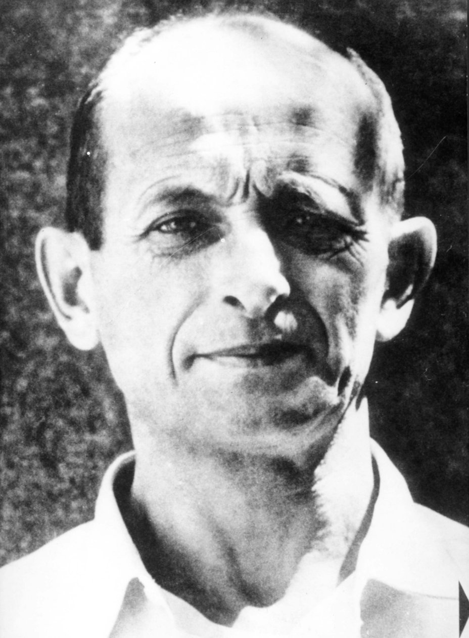 Adolf Eichmann som är en av grundarna av gaskammare och annan förintelseutrustning i Oswiecim (Auschwitz) efter arrestering i Israel. Andra världskriget. av Unknown
