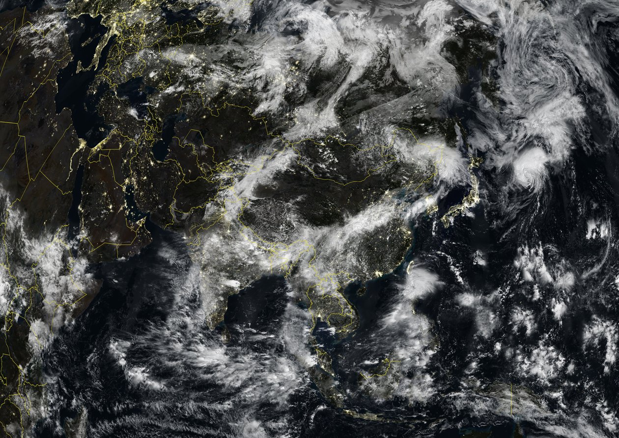 Asien På Natten Med Landsgränser Och Molntäckning, Sann Färgsatellitbild av Unknown