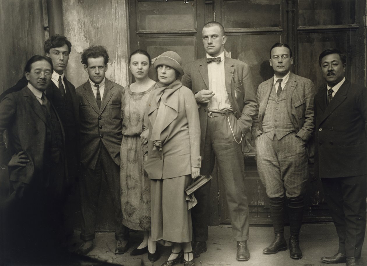 Gruppporträtt (Tamiji Najito, Boris Pasternak, Sergei Eisenstein, Olga Trejakova, Lili Brik, Vladimir Mayakovsky och den sovjetiska diplomaten Voznesensky), Moskva, 1924 (silvertryck av gelatin) av Unknown