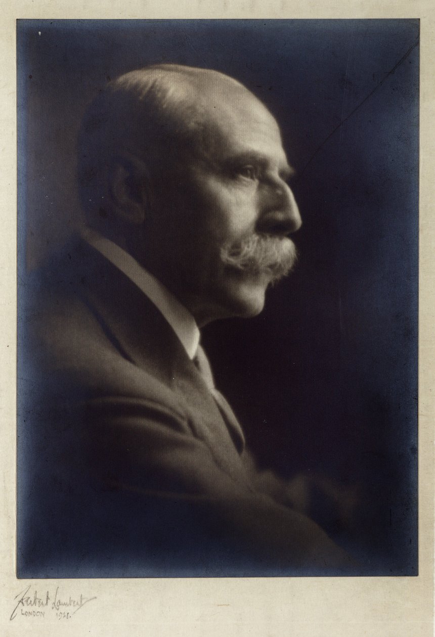 Porträtt av Edward Elgar, 1921. av Unknown