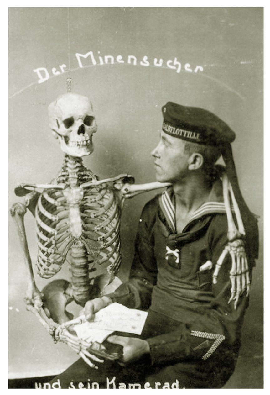 Minsveparen och hans kamrat, ca 1914 av Unknown