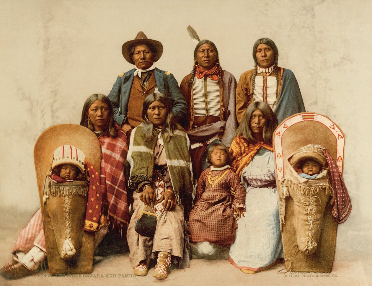 Ute Chief och hans familj av Unknown