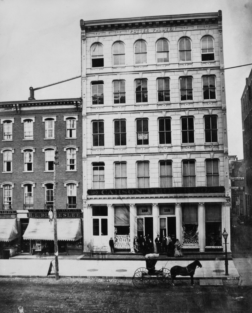 Carson Pirie Scott Building på 120-118 State Street, Chicago, ca 1869 av American Photographer