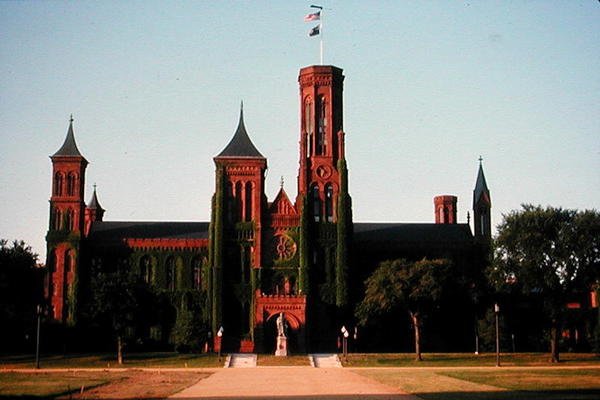 Smithsonian Castle, byggt 1855 av American School
