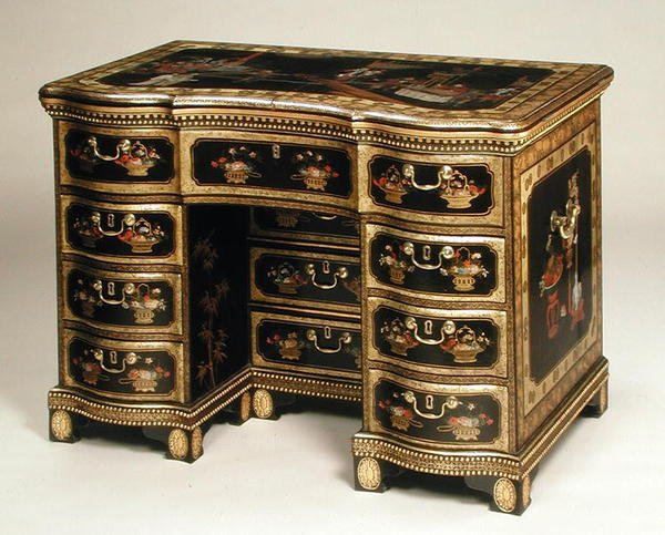 Chinese Export Sminkbord c.1780 (svart lack) (se även 220145) av Chinese School