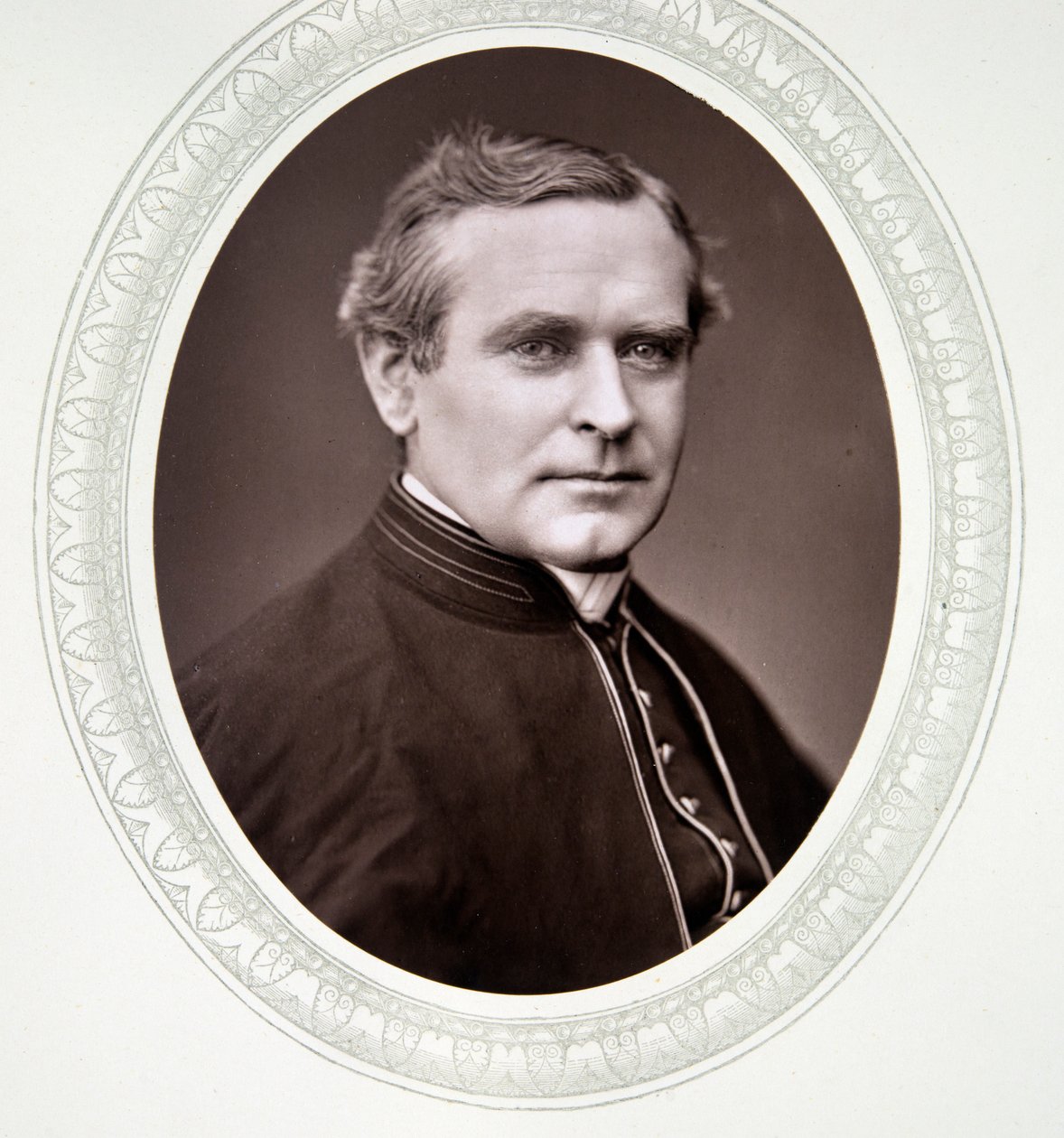 Höger Rev Monsignor Capel av English Photographer