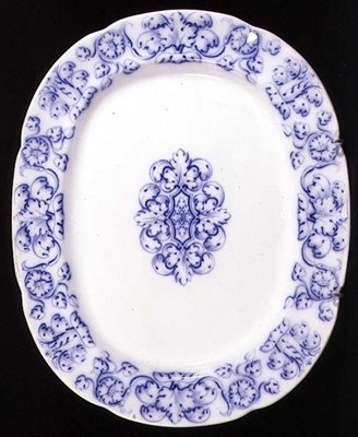 Albertoli mönster Staffordshire tallrik, ca 1860 (keramik) av English School
