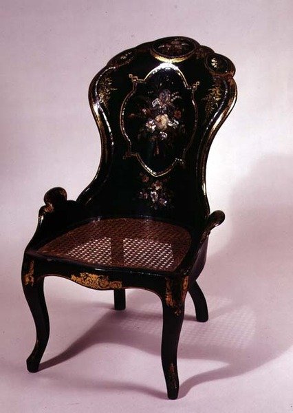 Stol med delad käppsäte och pärlemordekor, ca 1840-50 (papiermache) av English School
