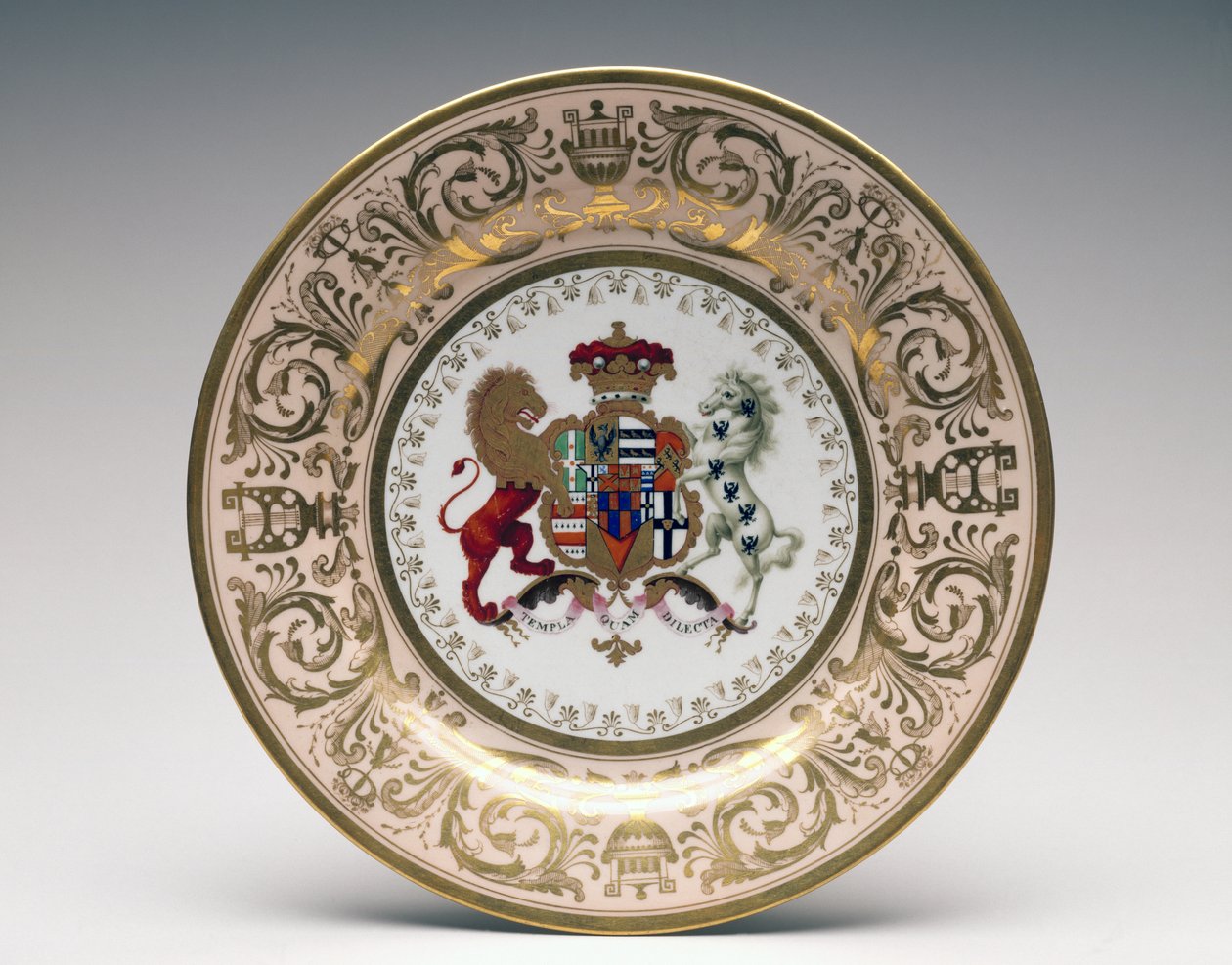 Tallrik från Stowe Service, Worcester Porcelain, tillverkad av Flight, Barr and Barr, ca 1813 (mjukt klistrat porslin) av English School