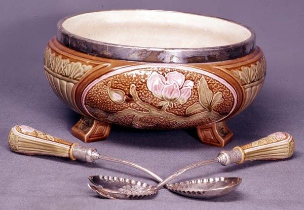 Wedgwood Maiolica salladsskål, sked och gaffel, c.1880 (keramik) av English School