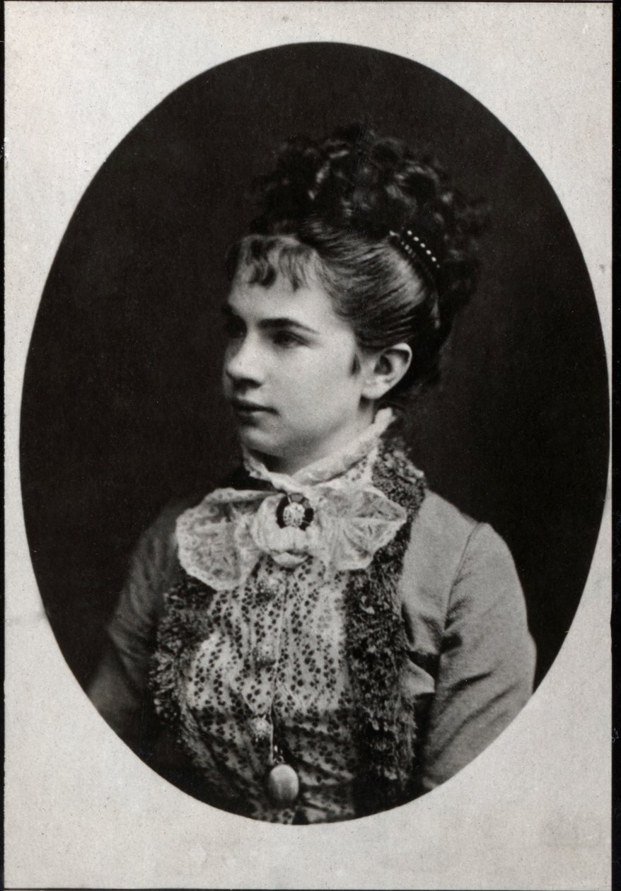 Porträtt av ärkehertiginnan Gisela av Österrike (1856-1932). av French Photographer