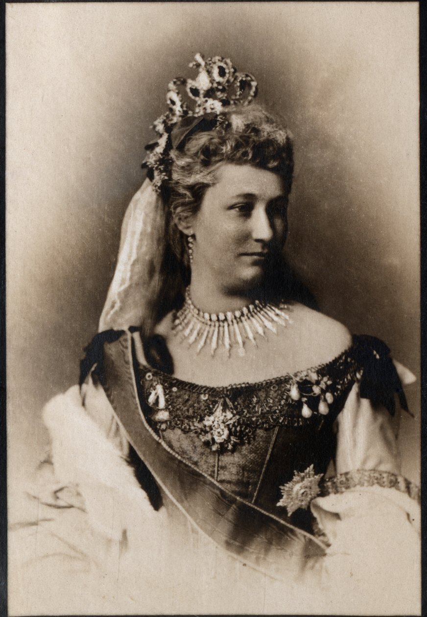 Porträtt av Augusta Victoria av Schleswig Holstein (1846-1923), tysk kejsarinna. av French Photographer