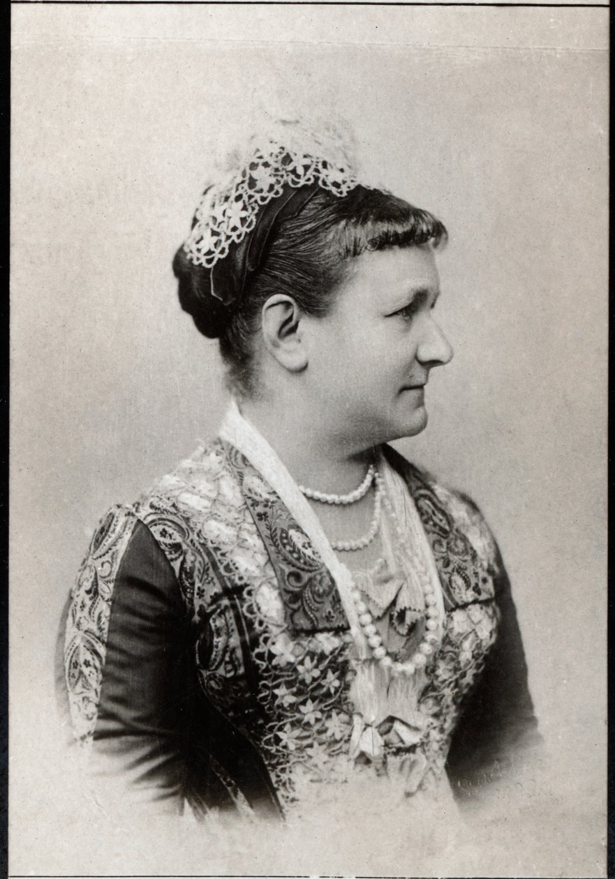 Porträtt av Carola av Vasa (1833-1907), drottning av Sachsen. av French Photographer
