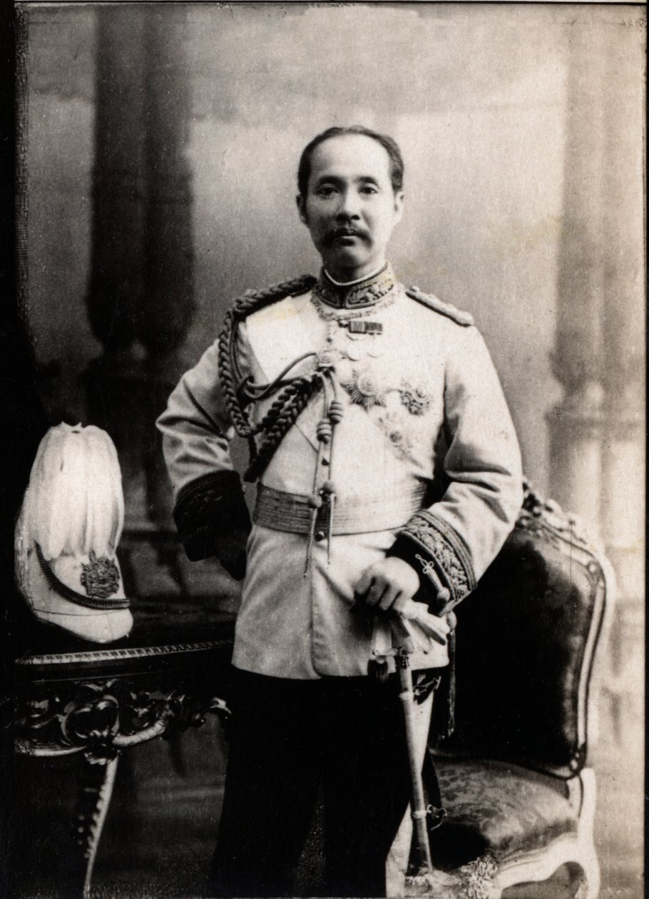 Porträtt av Chulalongkorn (Rama V) (1853-1910), kung av Siam (Thailand). av French Photographer