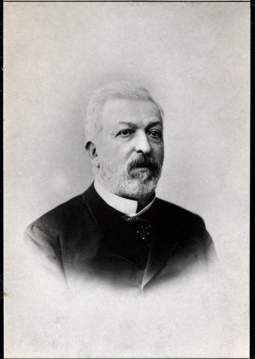 Porträtt av Ernest Constans (1833-1913), fransk politiker och kolonialadministratör. av French Photographer