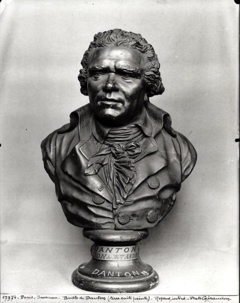 Byst av Georges Danton (1759-94) (målad terrakotta) av French School