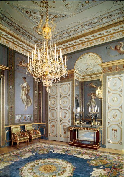 Interiör av Salon de Musique i lägenheten hos Hortense de Beauharnais (1783-1837) 1803-10 av French School